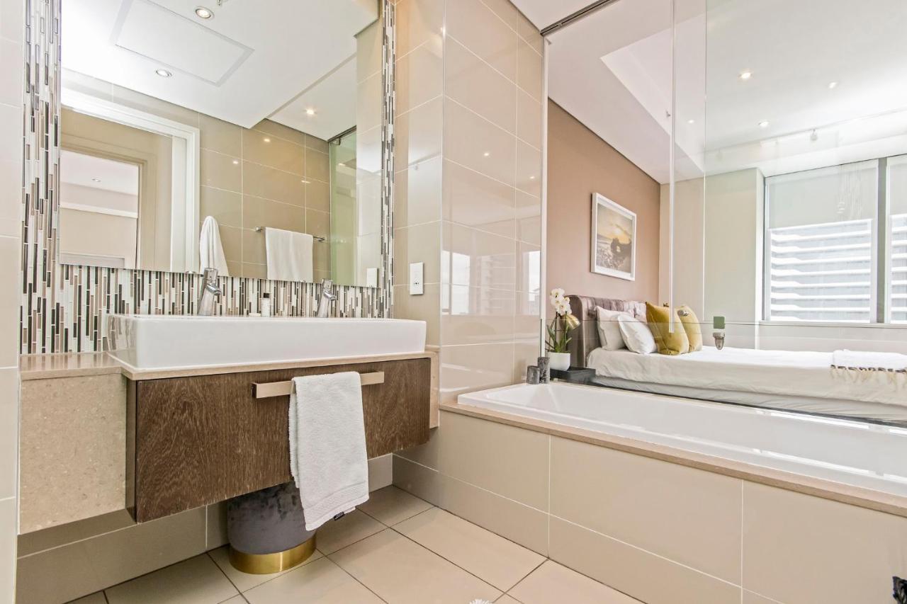 Sandton Skye Premium Suites & Penthouses Johannesburg Esterno foto