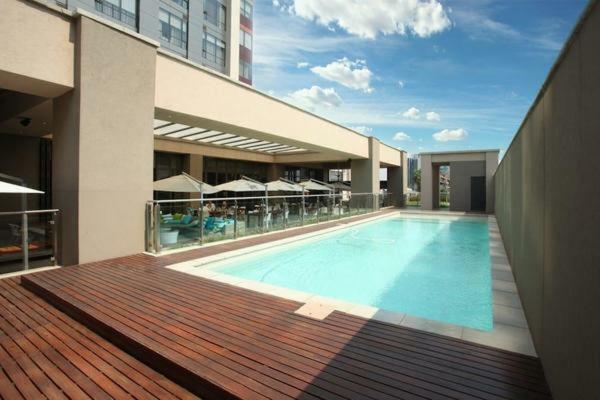 Sandton Skye Premium Suites & Penthouses Johannesburg Esterno foto